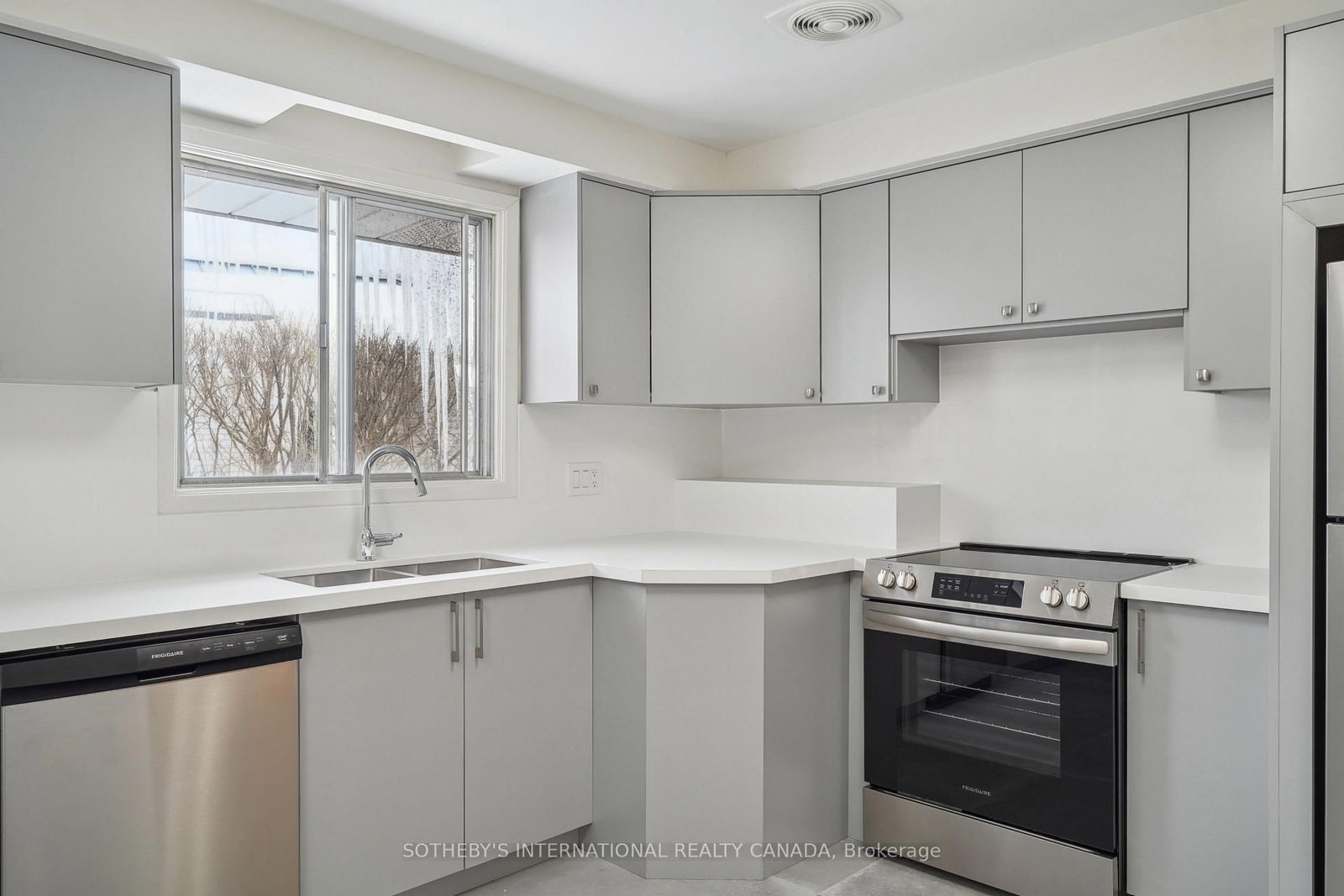 Detached House for lease at 201 Fenn Avenue, Toronto, Ontario, M2P 1Y1 - St. Andrew-Windfields - MLS: C12805048