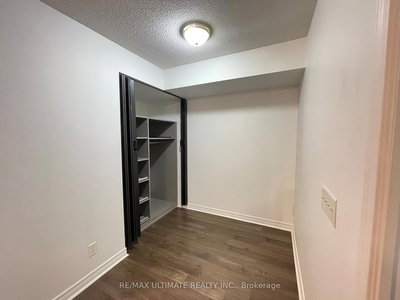 2108-30 Grand Trunk Crescent, Toronto, Ontario image-0-3