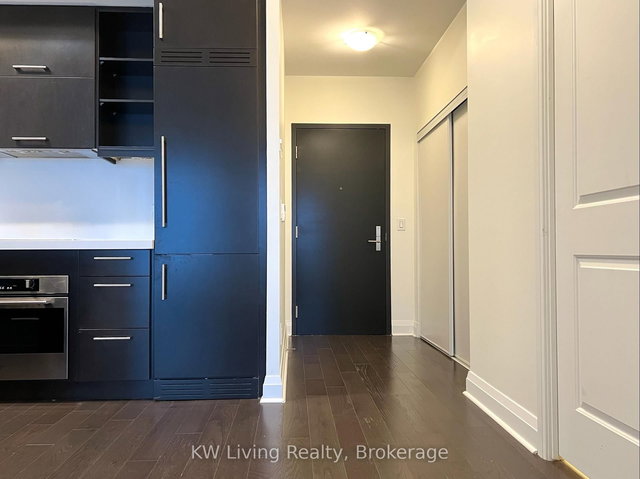 3509 - 65 St Mary Street