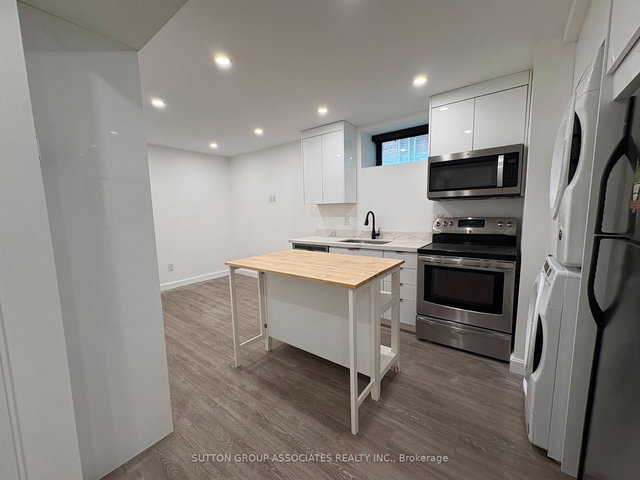 Lower - 222 Wychwood Avenue