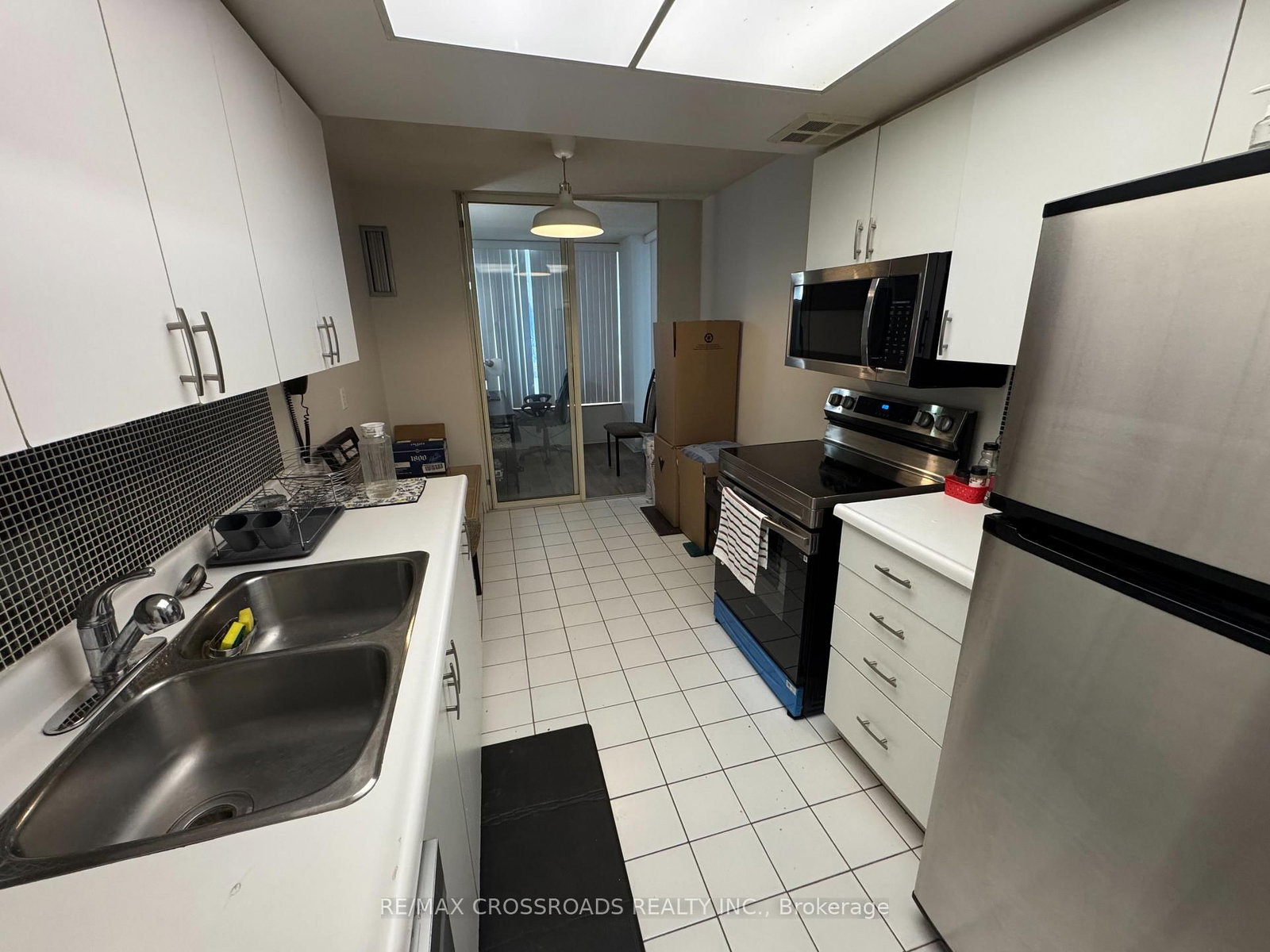 5785 Yonge Street, Unit 104 - Photo 7