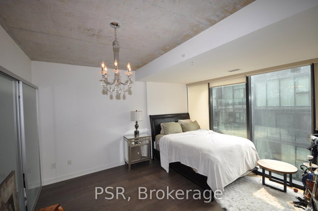 1009 - 629 King Street W