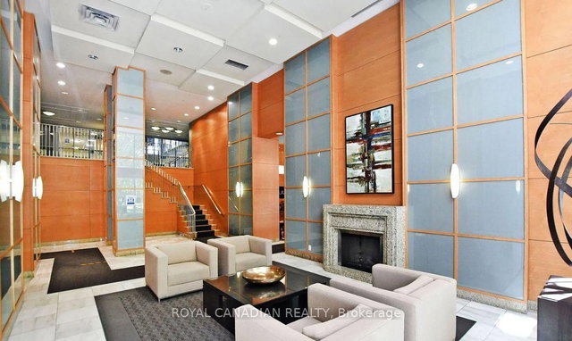 2710 - 4978 Yonge Street