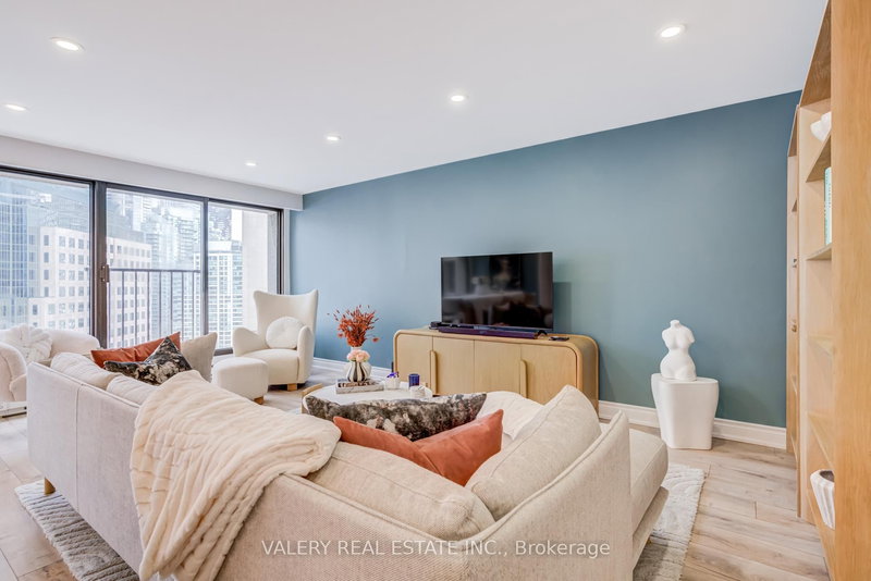 1913-55 Harbour Sq, Toronto — 8