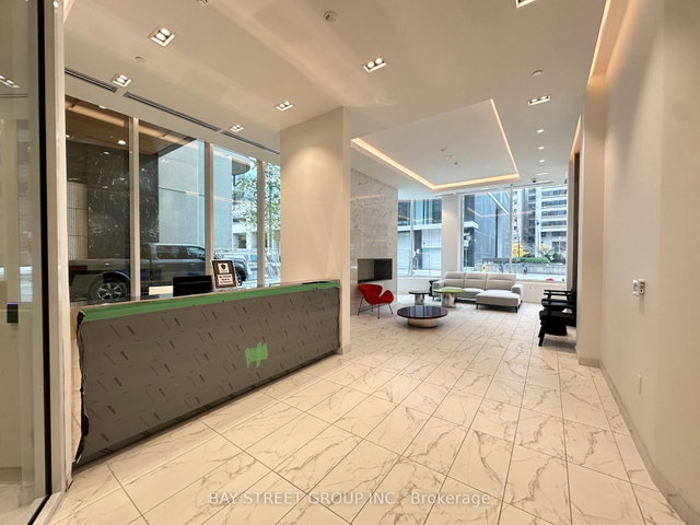 2006 - 238 Simcoe Street