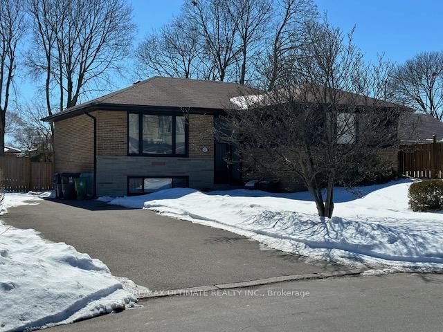 Lower - 111 Combe Ave, Toronto, M3H 4J8 | Image 2