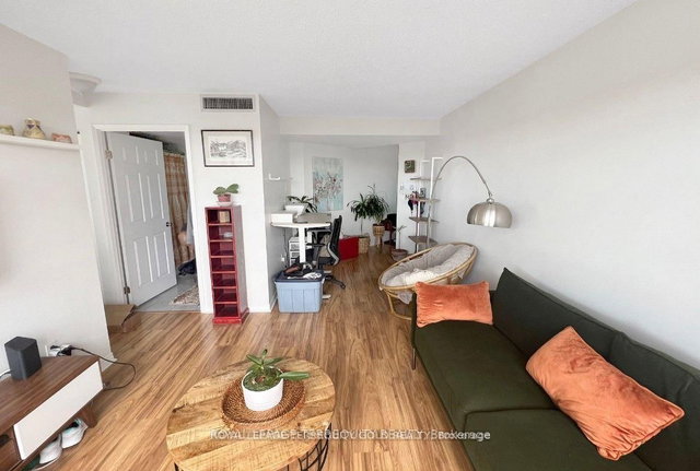 504 - 7 Concorde Place