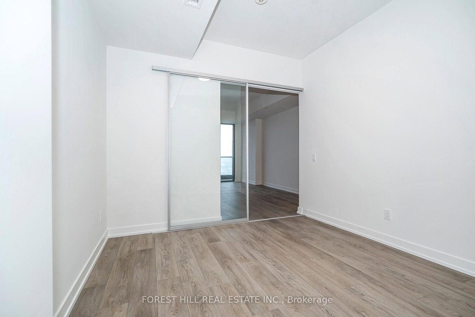 35 Parliament Street, Unit 2413 - Photo 8