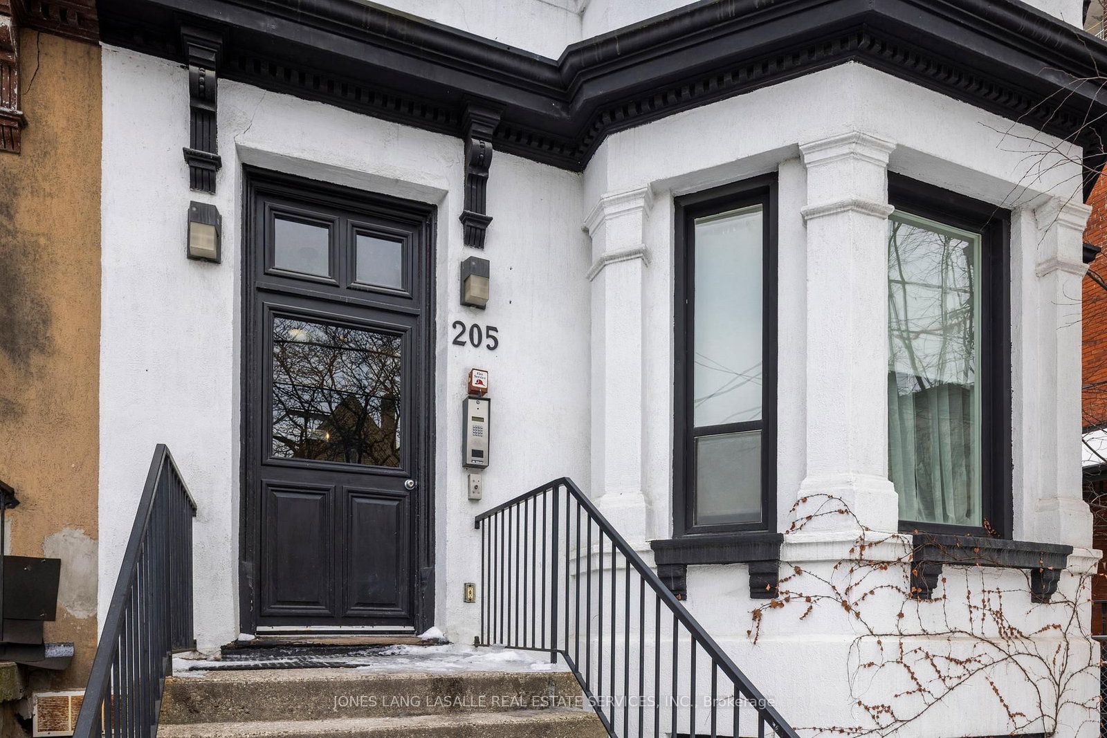 205 Gerrard Street E - Photo 8