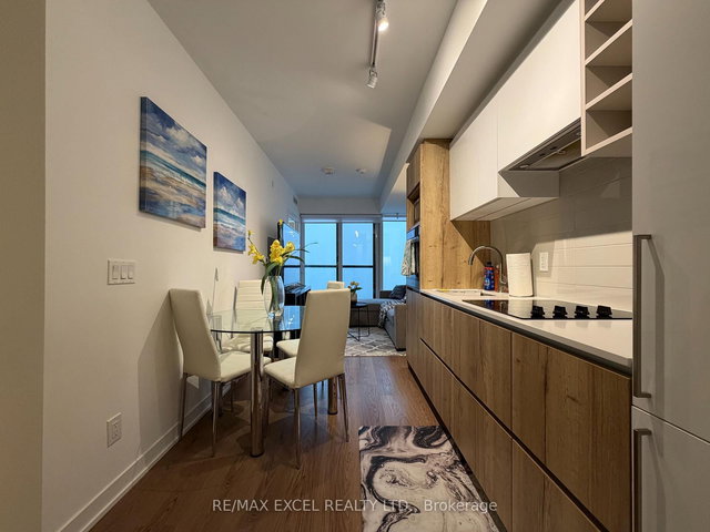 4808 - 319 Jarvis Street