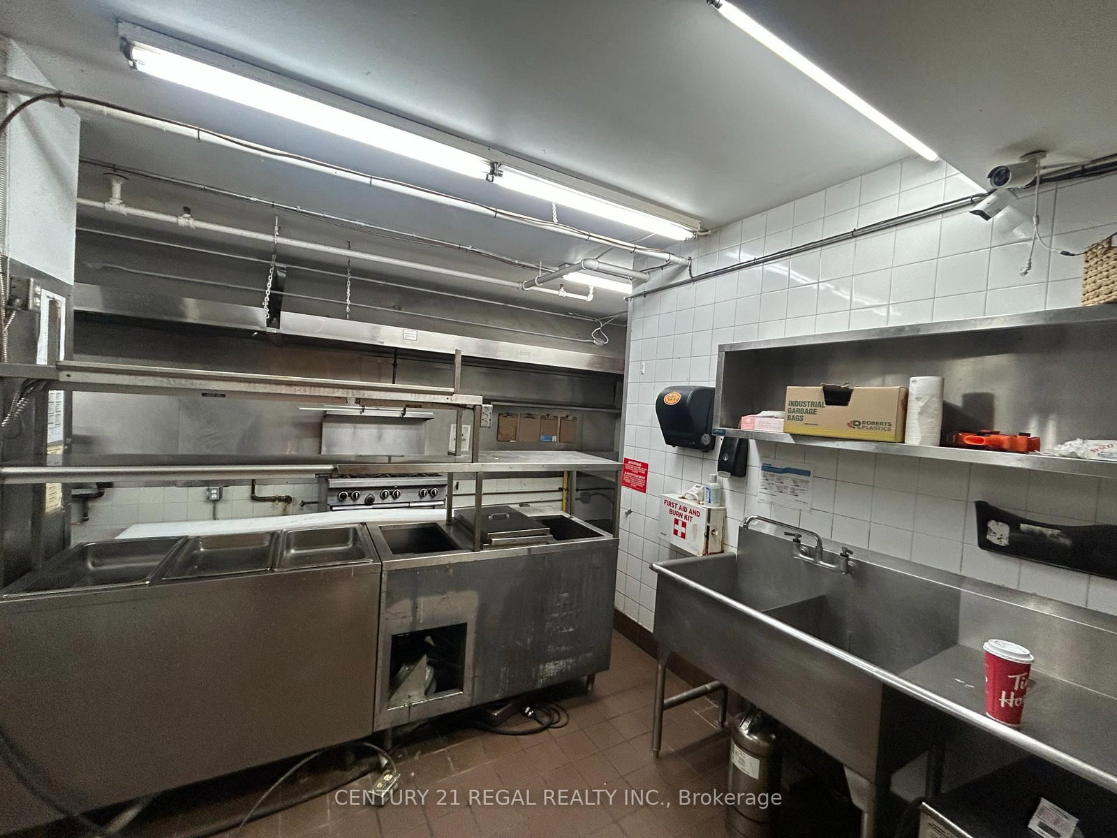 182 Dupont Street - Photo 12