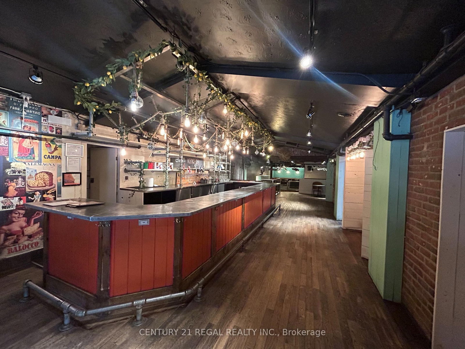 182 Dupont Street - Photo 6