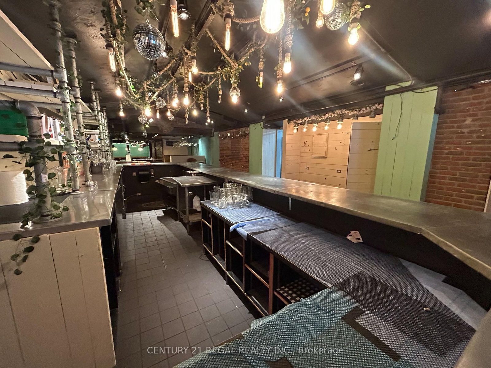 182 Dupont Street - Photo 7