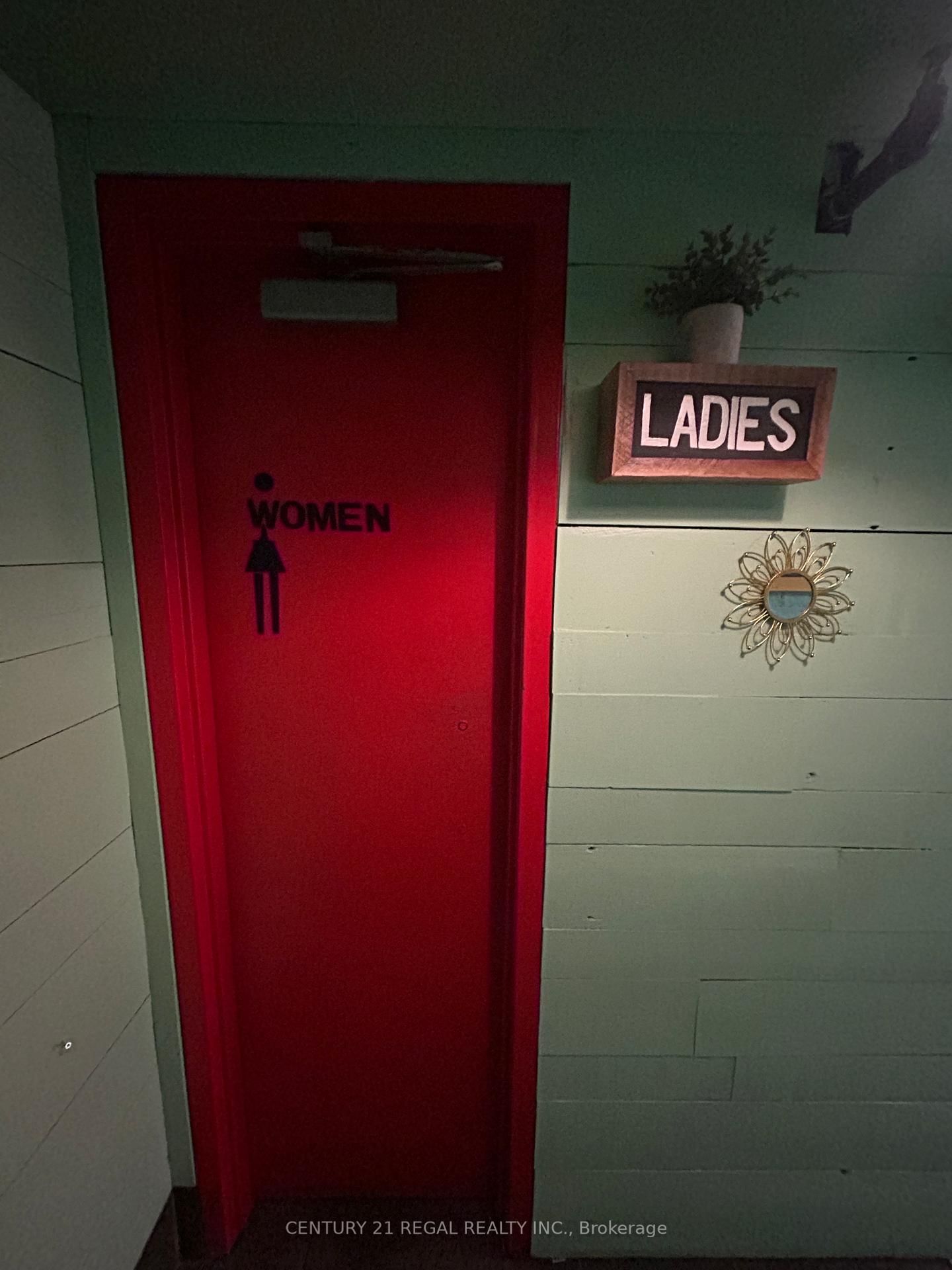 182 Dupont Street - Photo 9