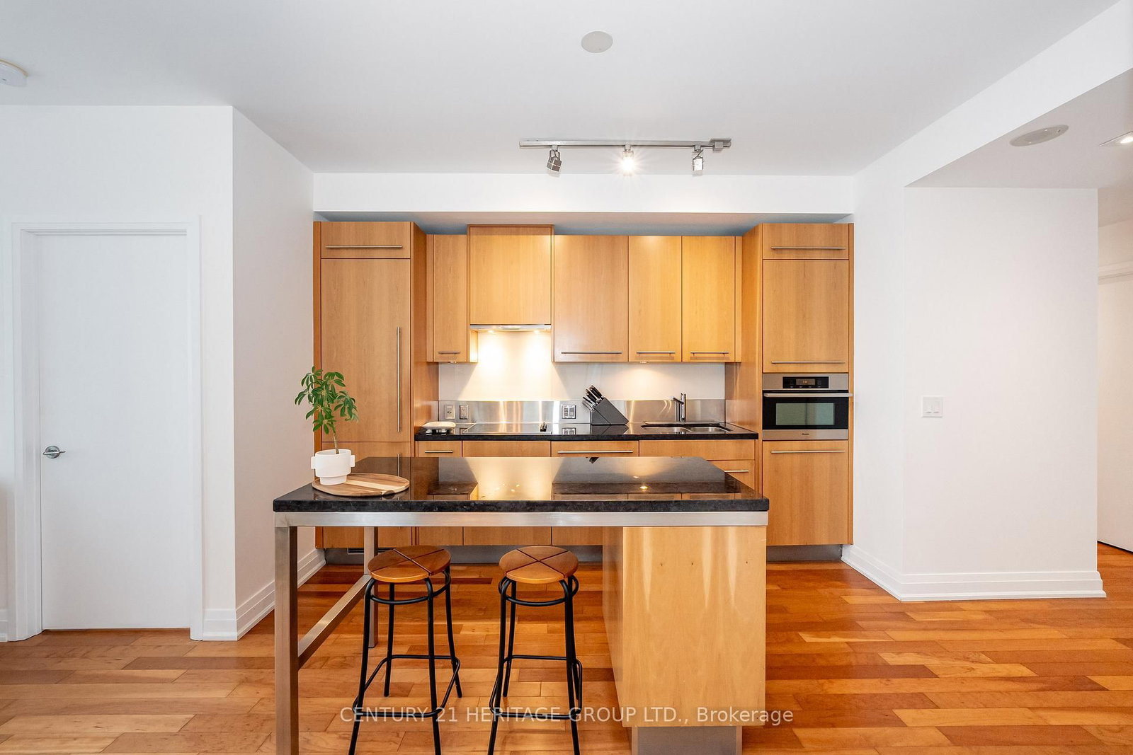 80 John Street • #2303 • Toronto, ON photo 10