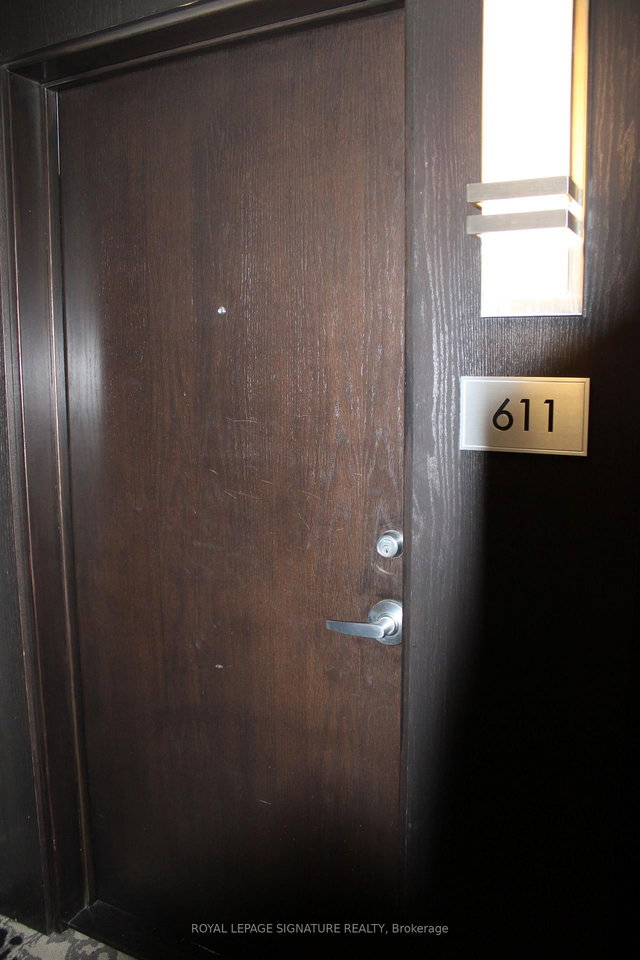 611 - 8 York Street