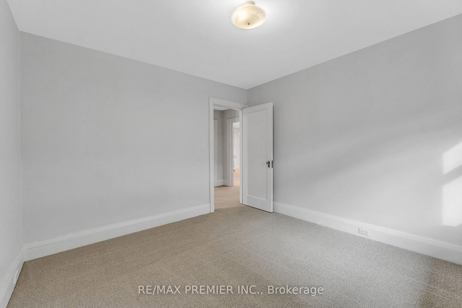 Detached House for lease at 2nd Floor-5 Killarney Road, Toronto, Ontario, M5P 1L7 - Forest Hill South - MLS: C12812530