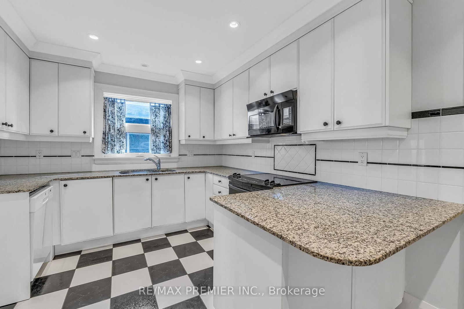 Detached House for lease at 2nd Floor-5 Killarney Road, Toronto, Ontario, M5P 1L7 - Forest Hill South - MLS: C12812530