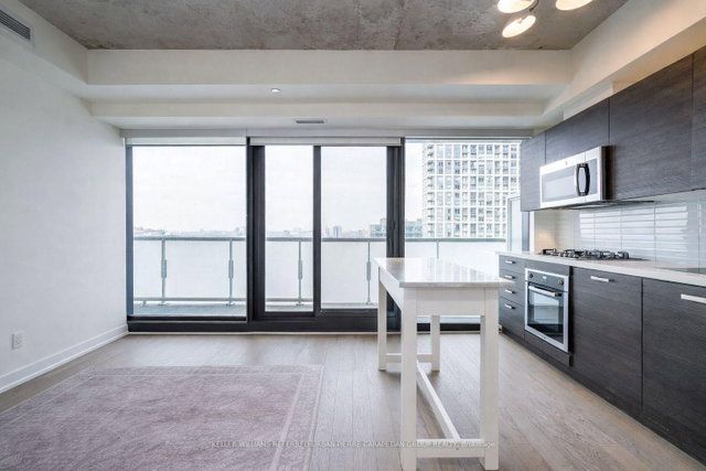 2004 - 11 Charlotte Street
