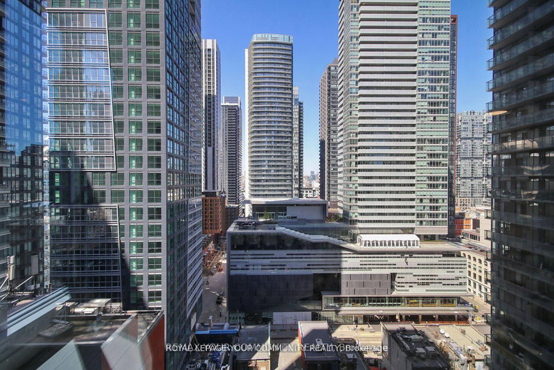 1404 - 15 mercer St, Toronto, M5V 1H2 | Image 2