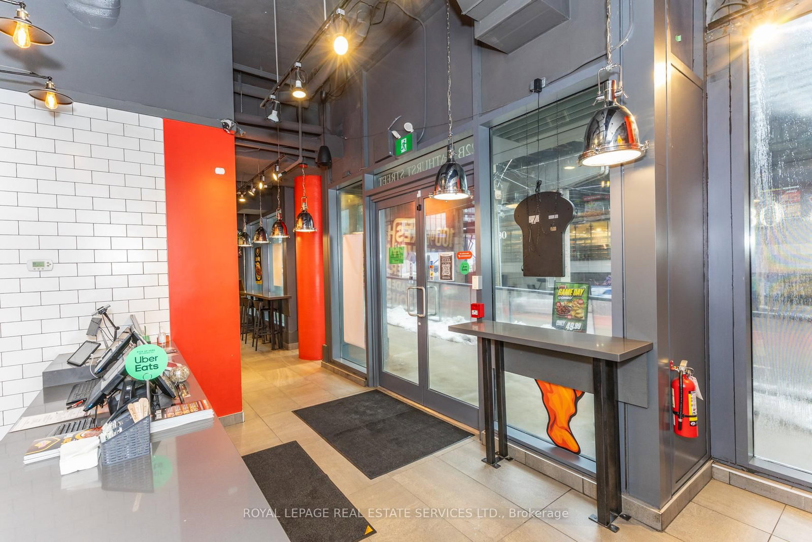 22 Bathurst Street, Unit 22B - Photo 9