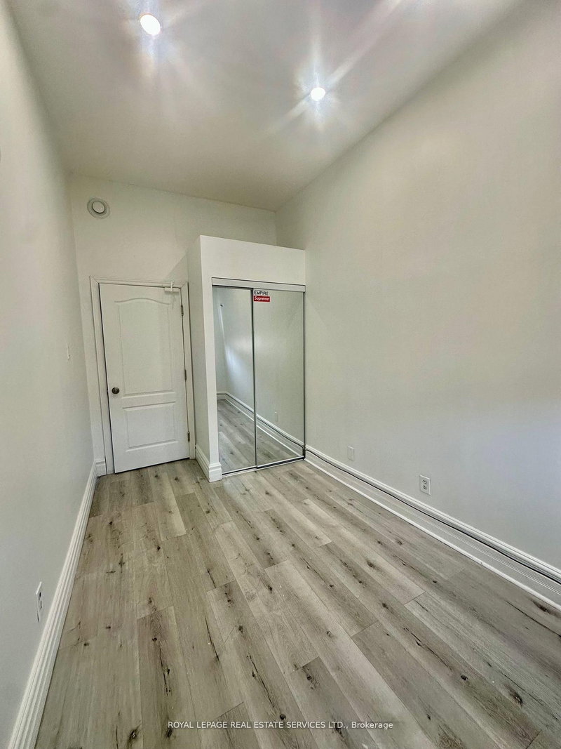 304 - 206 Carlton St, Toronto, M5A 2L1 | Image 2