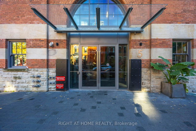 3403 - 5 St. Joseph Street