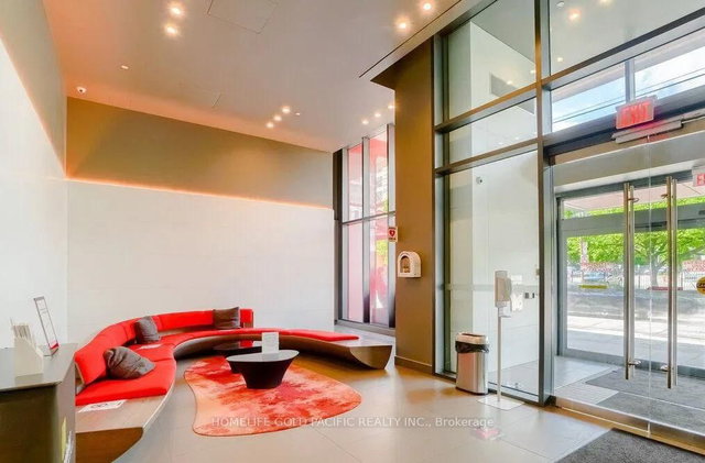 613 - 159 Dundas Street