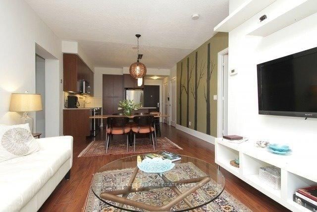 419 - 70 Roehampton Avenue