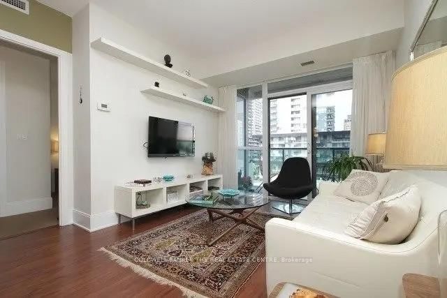 419 - 70 Roehampton Avenue