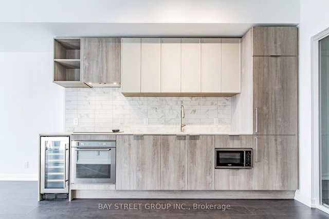 1203 - 2020 Bathurst Street