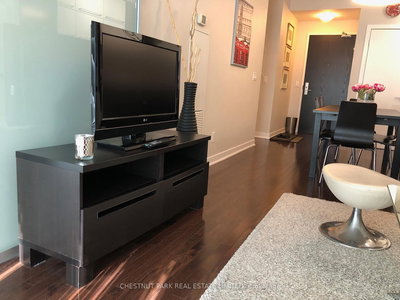 1404-770 Bay Street, Toronto, Ontario image-0-4