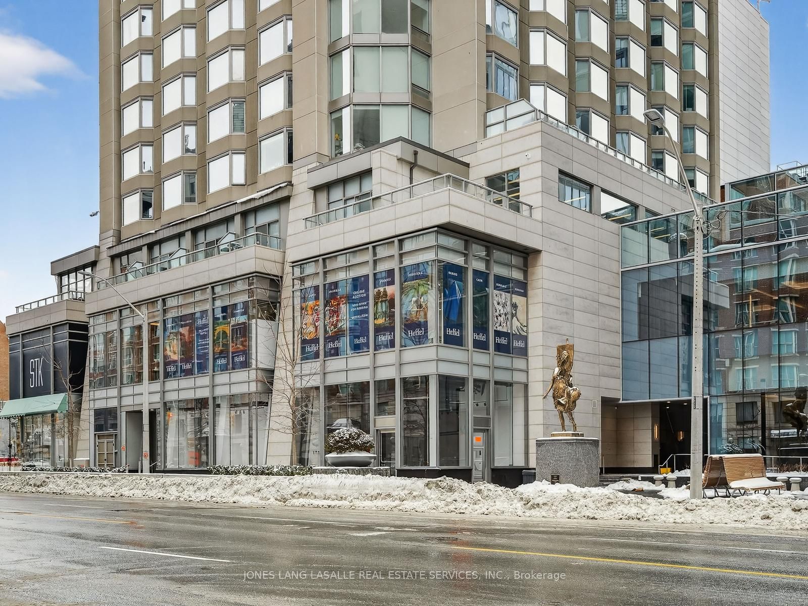 21 Avenue Road - Photo 3