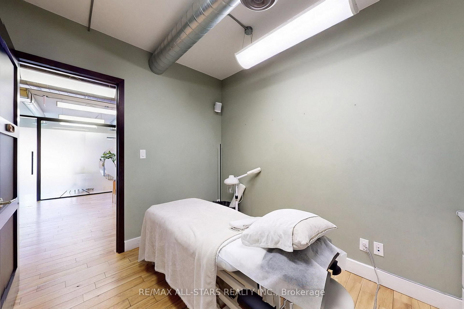 1269 Dundas Street W, Unit 300 - Photo 17