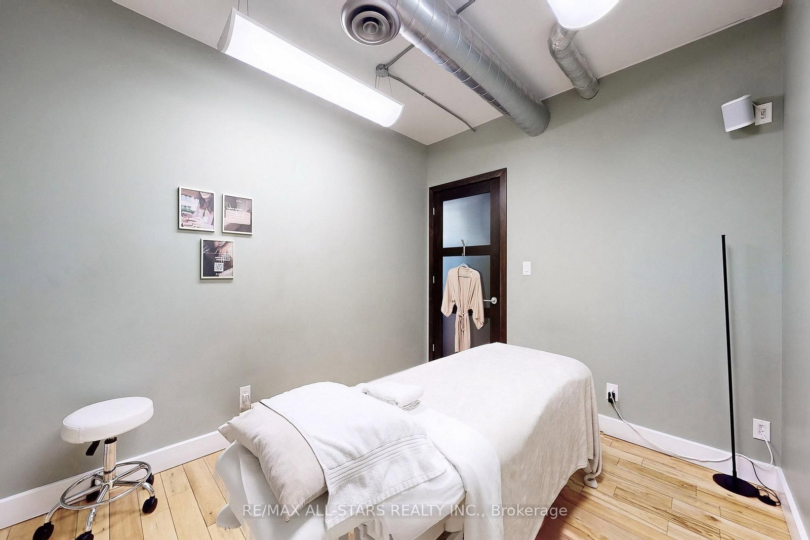 1269 Dundas Street W, Unit 300 - Photo 20