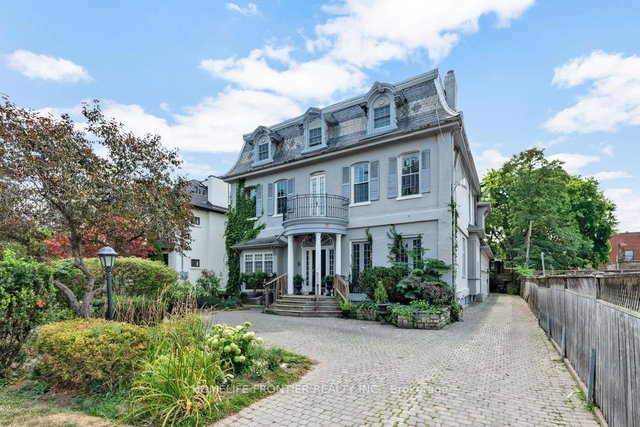 APT 3 - 17 Teddington Park Avenue W