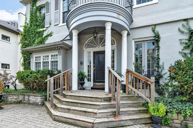 APT 3 - 17 Teddington Park Avenue W