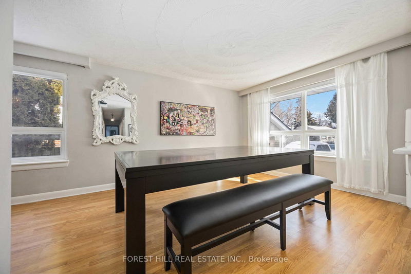 44 Addison Cres, Toronto, M3B 1K8 | Image 2