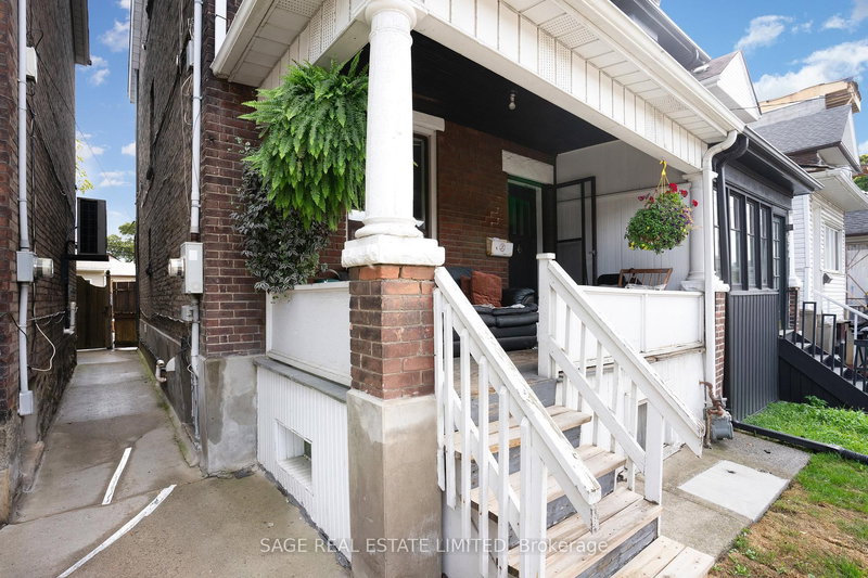 629 Ossington Ave, Toronto, M6G 3T6 | Image 2