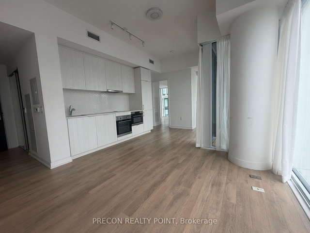 2217 - 158 Front Street E