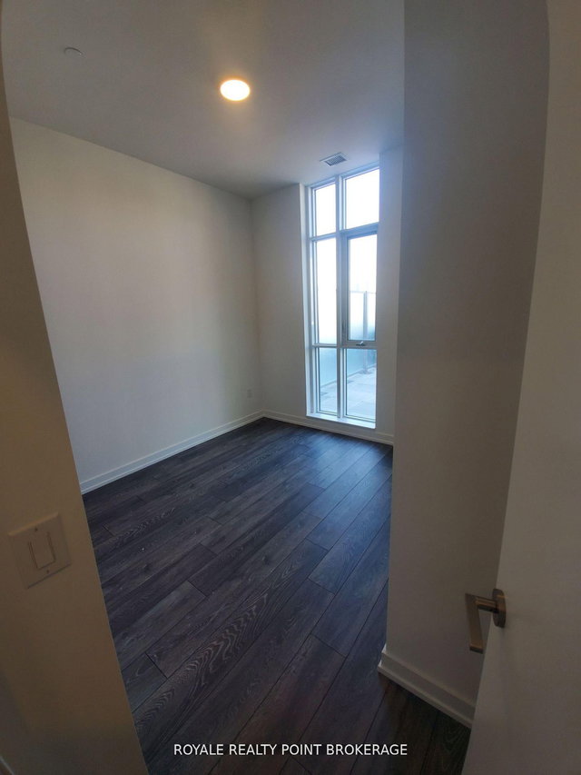 403 - 34 Tubman Avenue