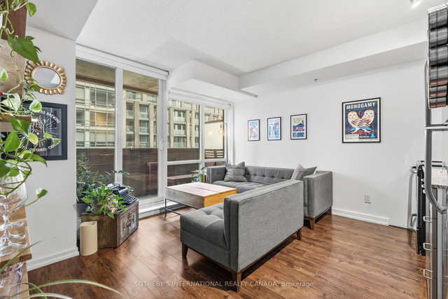 407 - 20 Joe Shuster Way