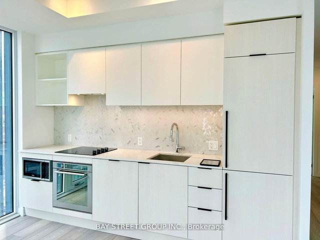 2003 - 82 Dalhousie Street