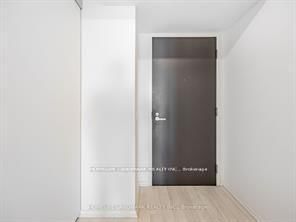 4211 - 197 Yonge Street