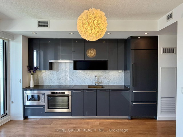 1103 - 117 Mcmahon Drive