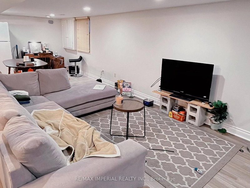 Bsmt - 119 Wedgewood Dr, Toronto, M2M 2H6 | Image 2