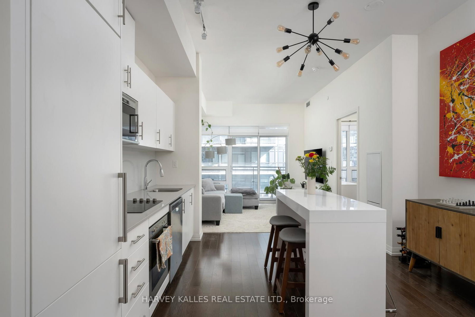 Listing Image 7