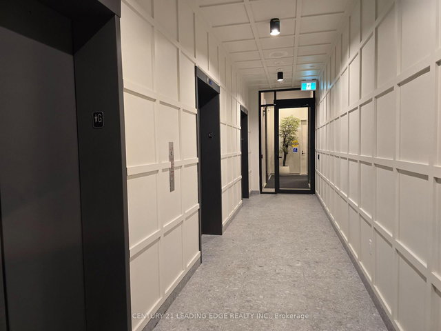 617 - 180 Front Street E