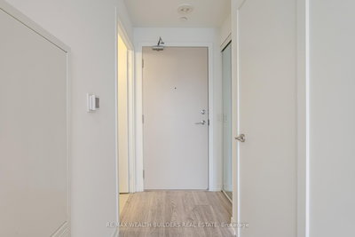 627-2020 Bathurst Street, Toronto, Ontario image-0-4