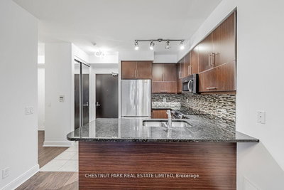 316-825 Church Street, Toronto, Ontario image-0-4